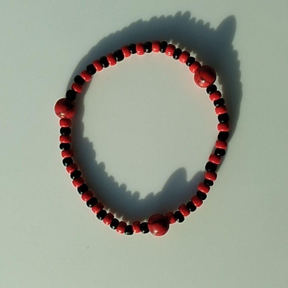 Red & Black stretch bracelet
